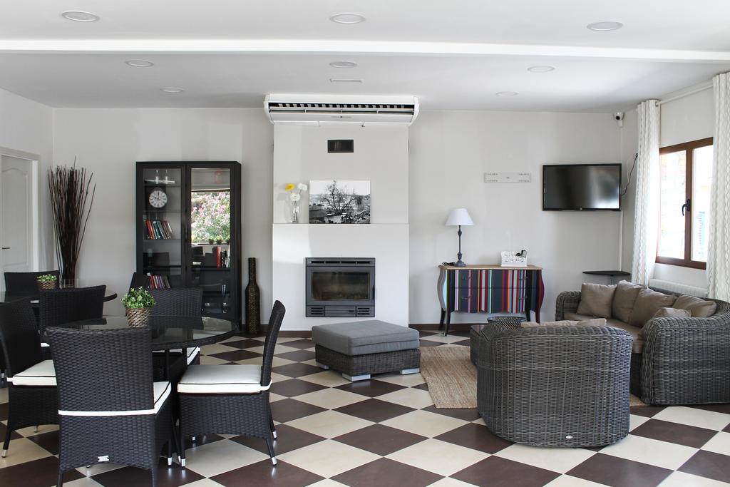 Hostal Landhaus เอลโมลาร์ ภายนอก รูปภาพ